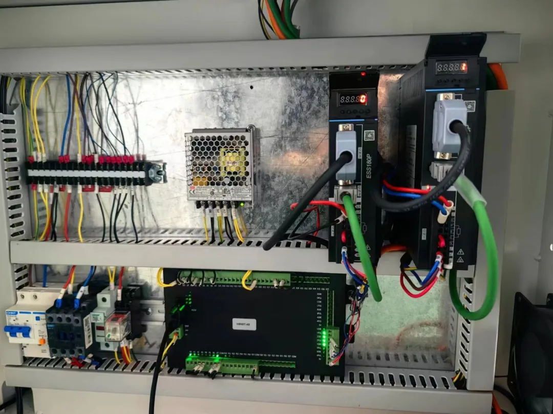 ESS180系列伺服在电脑切片机上的应用2.jpg ESS180系列伺服在电脑切片机上的应用2.jpg